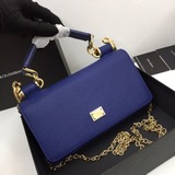 Dolce & Gabbana Импортная кожа, простой и модный дизайн.