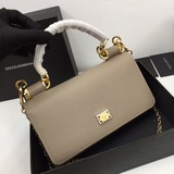 Dolce & Gabbana Импортная кожа, простой и модный дизайн.