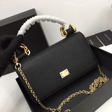 Dolce & Gabbana Импортная кожа, простой и модный дизайн, создающий современн