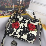 Dolce & Gabbana Высококачественные изделия, изготовленные вручную, пользуютс
