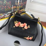 Dolce & Gabbana Высококачественные изделия, изготовленные вручную, пользуютс