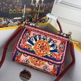 Dolce & Gabbana Высококачественные изделия, изготовленные вручную, пользуютс
