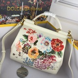 Dolce & Gabbana Высококачественные изделия, изготовленные вручную, пользуютс