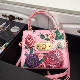 Dolce & Gabbana Импортная кожа, которая выглядит великолепно при каждом взгл