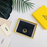 Fendi F8M0269. Карман для карт с отпечатком ладони F is Fendi, с внутренним отде