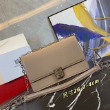 В комплекте с коробкой： сумка, карточка, сертификат и новая кожаная цепочка Give