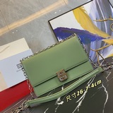 В комплекте с коробкой： сумка, карточка, сертификат и новая кожаная цепочка Give