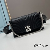 GIVENCHY： Сумка через плечо из смешанной кожи： серия 4G Soft： 4G L.