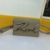 Международный бренд KARL, новейшая модель, размер 22 x 16 x 9. Цвет： темно-синий