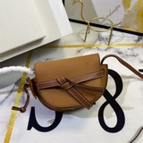 【Оригинальное качество】 Популярная сумка Gate от Loewe, бант не только украшает 