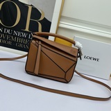 В комплекте подарочная упаковка. Цвет Low MINI 0UZZLE очень универсален и подход