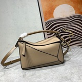 Loe*we популярная модель 0uzzle small#новые цвета, небольшая сумка с геометричес