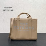 MJ Тоут-баг из кожи с текстурой личи - MARC JACOBS - the traveler tot.