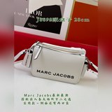 Новые модные осенне-зимние модели Marc Jacobs только что появились в продаже. Он