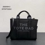 MJ Тоут-баг из кожи с текстурой личи - MARC JACOBS - the traveler tot.