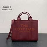 MJ Тоут-баг из кожи с текстурой личи - MARC JACOBS - the traveler tot.