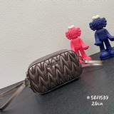 Фотосумка с двойной молнией Miu Miu, 5BH539, M81, изготовлена из импортной овечь