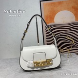 Большая сумка VLOGO CHAIN из телячьей кожи с металлической цепочкой и фирменным 