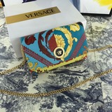 Versace Новый принт с изображением головы богини Димы из греческой мифологии в я