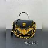Совместная коллекция Fendace уже в наличии! Сумка Versace by Fendi из знаковой с