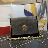 Популярные товары в магазинах 【VERSACE】 VERSACE, матовая кожа с стразами, очень 