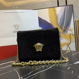Популярные товары в магазинах 【VERSACE】 VERSACE, матовая кожа с стразами, очень 