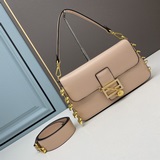 Fendi X VARSACE Коллекция взаимных творений. Сумка-багет с металлической булавко