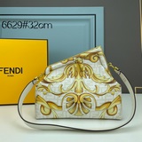【Комплект】 В коллекции Fendi by Versace представлена еще одна великолепная интер