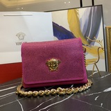 Популярные товары в магазинах 【VERSACE】 VERSACE, матовая кожа с стразами, очень 