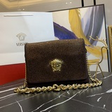 Популярные товары в магазинах 【VERSACE】 VERSACE, матовая кожа с стразами, очень 