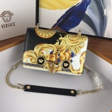 Versace/Вансэцзе 2023 осенне-зимняя коллекция женских сумок, изготовлена из кожи