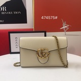 Оригинальная кожаная сумка Gucci Marmont с цепочкой. Новый стиль, отличающийся о