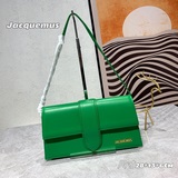 【Комплектация】 Новая модель сумки через плечо от Jacquemus, которая стала очень 