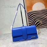 【Комплект】 Новая модель сумки через плечо от Jacquemus, которая стала настоящим 