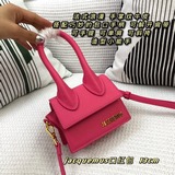 Маленькая сумка Jacquemus Новая коллекция весна-лето 2021. Различные способы нош