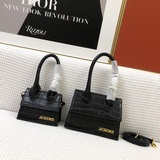 Сумка с крокодиловым принтом Jacquemus из весенне-летней коллекции 2021 года. Ра
