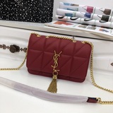 Сенсационная модель 090# от Saint Laurent — любимый аксессуар многих звезд Голли