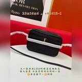 Еще одна новая модель сумки для фотоаппарата из стеганой кожи, с большим объемом
