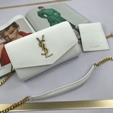 ysl Суперпрактичная маленькая сумка. Кожа с шариковым узором. Плечевой ремень мо