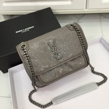 Сен-Лоран.81031#. Сумка Saint Laurent Niki с откидной крышкой, очень вместительн