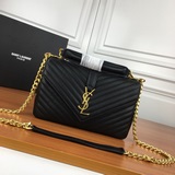 Sain Laurent – модная и стильная модель высотой 24 см, идеально подходящая для у