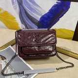 Сумка Saint Laurent Niki с откидной крышкой, очень вместительная, из кожи с эффе