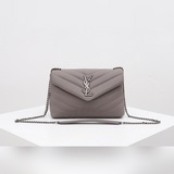 Классическая сумка Saint Laurent с мягкими формами и клапаном спереди, с металли