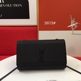 Сумка Saint Laurent с логотипом на передней стороне, с цепочкой-ремешком через п