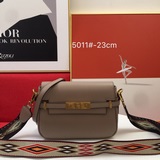 Новейшая модель YSL № 5011 изготовлена из импортной кожи с отпечатками ладоней, 