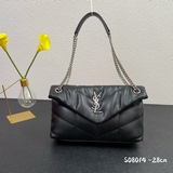 Сумка Saint Laurent Loulou Uffer, изготовлена из 100% импортной кожи.