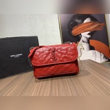 Популярный товар, ожидается отгрузка. Популярная сумка Saint Laurent с откидной 