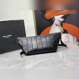 Специальный прилавок с синхронизацией Monogramme изготовлен из импортной кожи яг