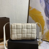 Новый дизайн от известного дизайнера Bottega Veneta, Дабиэля Ли. Модный плетеный