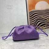 Bottega Veneta Маленькая сумка Cloud Самая популярная сумка Cloud 2023 года.